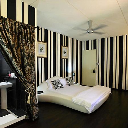 Chymes Hotel Tanjung Bungah  Bagian luar foto