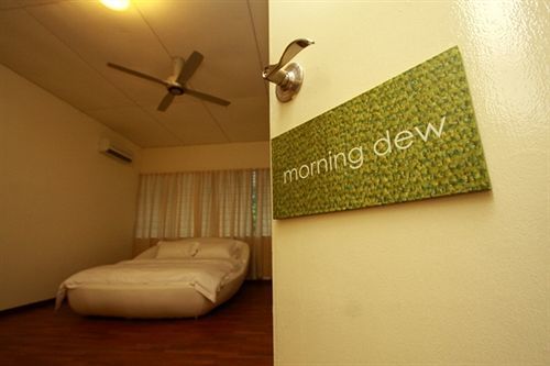 Chymes Hotel Tanjung Bungah  Bagian luar foto